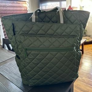 Tennis/pickle ball tote/backpack.